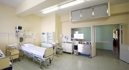 Wnętrze sali szpitalnej